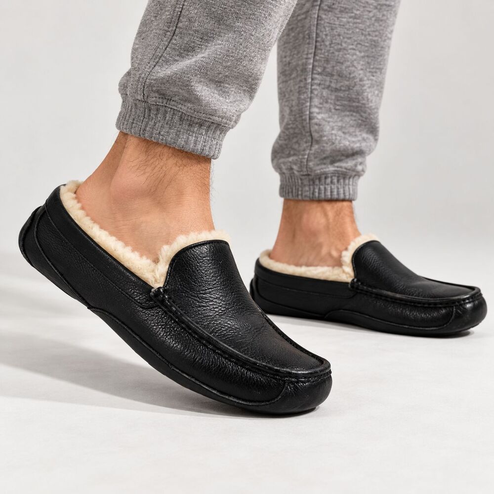 UGG Ascot Men's 11 Black Pebbled Leather Wool Lined Moccasin Slippers 5379B